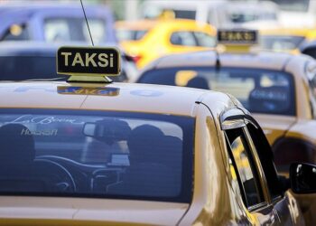 Taksicilerden İstanbul’a 10 bin yeni taksi talebi