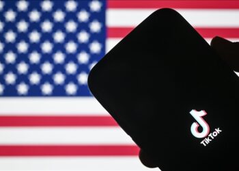 TikTok tehlike sinyalleri veriyor: Kullanıcılara ABD’de kapanabileceğine dair bildirim gönderdi!