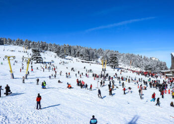 Mart ayında Uludağ’da kayak pistleri yoğun ilgi gördü!