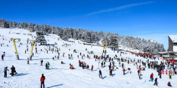Mart ayında Uludağ’da kayak pistleri yoğun ilgi gördü!