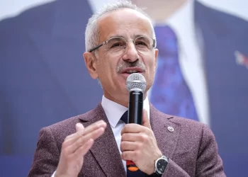 Bakan Uraloğlu açıkladı: Halkalı-Ispartakule etabının yüzde 74'ü tamamlandı Bakan Uraloğlu açıkladı: Bu sene İstanbul’da 4 metro açılışı yaptık