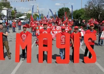 1 Mayıs resmi tatil mi? 1 Mayıs’ta okullar tatil mi?