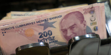8 Nisan Pazartesi günü bankalar açık mı?