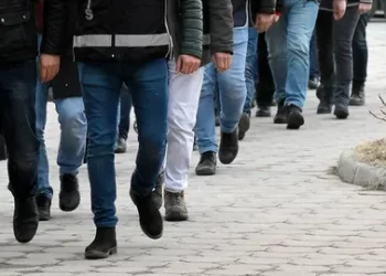 DEAŞ Terör Örgütüne yönelik gerçekleştirilen operasyonlarda 23 şüpheli yakalandı DEAŞ Terör Örgütüne yönelik gerçekleştirilen operasyonlarda 23 şüpheli yakalandı