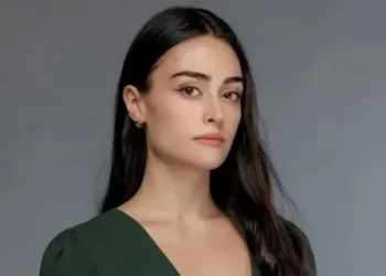 Oyuncu Esra Bilgiç kimdir? Kaç yaşında? hangi dizilerde oynadı?