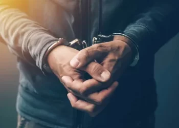 İzmir’de terör örgütü FETÖ’ye yönelik operasyon!