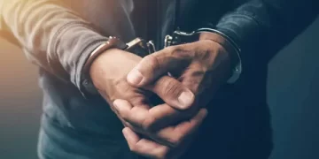 İzmir’de terör örgütü FETÖ’ye yönelik operasyon!