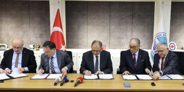 Bakan Özhaseki: Kentsel dönüşüm konularını hassasiyetle çalışmamız gerekiyor