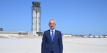 Bakan Uraloğlu: Mart ayında 14 milyon 608 bin kişi havayollarını kullandı