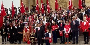 Milli Eğitim Bakanı Tekin öğrencilerle Anıtkabir’de