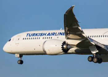 THY Tahran ve İsfahan’a giden uçakları geri çağırdı