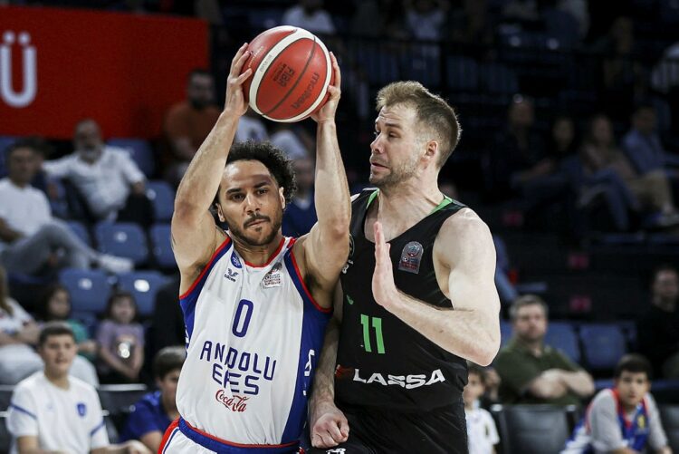 anadolu efes dacka yi yenip liderligi garantiledi habermeydan