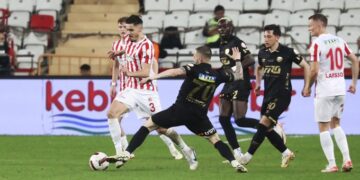 Antalyaspor ile Ankaragücü puanları paylaştı!