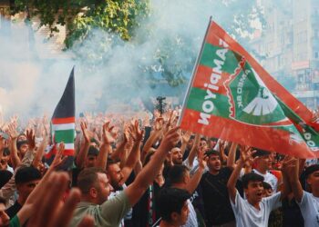 Diyarbakır, Amed Spor’un şampiyonluğunu kutluyor!