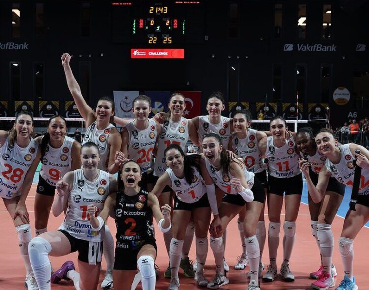 eczacibasi dynavit deplasmanda vakifbank i devirip finale yukseldi habermeydan e1712263791616