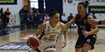 Fenerbahçe Alagöz Holding, ÇBK Mersin’i yenerek seride 2-0 öne geçti!
