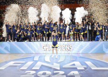 Fenerbahçe Alagöz Holding, üst üste 2. kez Euroleague Şampiyonu oldu!