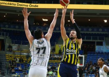 Fenerbahçe Beko, Darüşşafaka Lassa’yı farklı yendi!