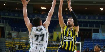 Fenerbahçe Beko, Darüşşafaka Lassa’yı farklı yendi!