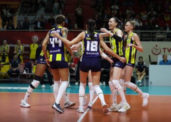 Fenerbahçe Opet, Sultanlar Ligi’nde finale çıktı!