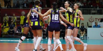 Fenerbahçe Opet, Sultanlar Ligi’nde finale çıktı!