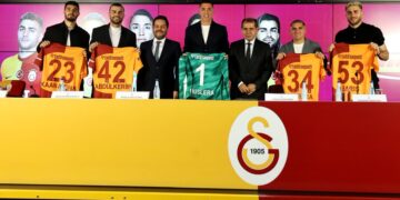 Galatasaray’da 5 yıldız sözleşme yeniledi!