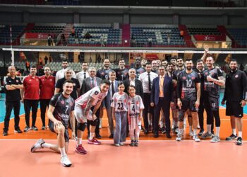 Galatasaray’ı eleyen Ziraat Bankkart, Efeler Ligi’nde 3. oldu!