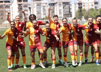 Galatasaray Petrol Ofisi, Antalya’dan galibiyetle dönüyor!
