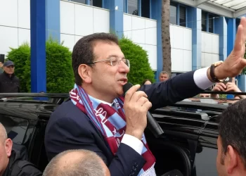 Ekrem İmamoğlu açıkladı: Partiler detaydır, esas olan milletin iyiliğidir