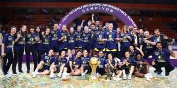 Kadınlar Basketbol Süper Ligi’nin şampiyonu Fenerbahçe Alagöz Holding oldu!