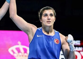 Milli Boksör Busenaz Sürmeneli, ilk Avrupa şampiyonluğunu kazandı!