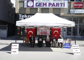 Muş’ta ailelerin evlat nöbeti sürüyor!