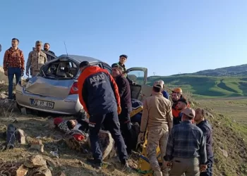 Muş’ta takla atan otomobilde 4 kişi yaralandı!