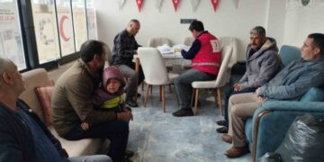 Muş Varto’da, Kızılay’dan 420 kişiye giyim ve gıda yardımı!