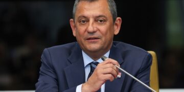 Özgür Özel, “aşırı sağ” tehdidine karşı uyarıda bulundu: Güçlerimizi birleştirmeliyiz
