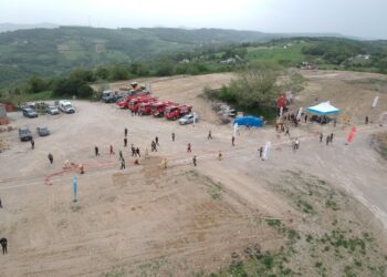 Sinop'ta en donanımlı ve en hızlı yangın ekibi yarışması düzenlendi! Sinop’ta en donanımlı ve en hızlı yangın ekibi yarışması düzenlendi!