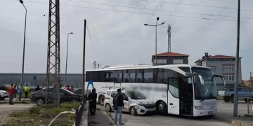 Sinop’ta gerçekleşen zincirleme trafik kazasında 1 kişi yaralandı!