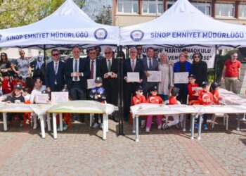 Sinop’ta minik öğrencilerden anlamlı etkinlik!