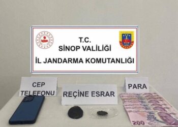 Sinop Türkeli’de durdurulan otobüste reçine esrar ele geçirildi!