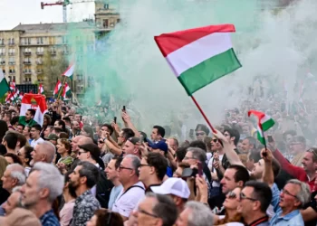 Tel Aviv’de 100 bin kişi sokaklarda: İsrailliler Netanyahu’nun istifasını talep ediyor