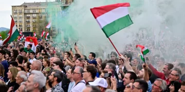 Tel Aviv’de 100 bin kişi sokaklarda: İsrailliler Netanyahu’nun istifasını talep ediyor