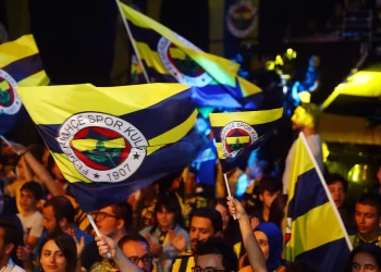 UEFA, Fenerbahçe’nin seyircisiz oynama cezasında indirime gitti!