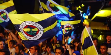 UEFA, Fenerbahçe’nin seyircisiz oynama cezasında indirime gitti!