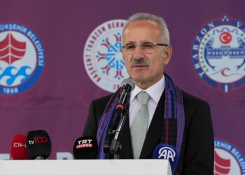 Bakan Uraloğlu: Trabzon Hafif Raylı Sistem Projesi’ni hayata geçirecek protokolü de imzaladık Bakan Uraloğlu: Trabzon Hafif Raylı Sistem Projesi’ni hayata geçirecek protokolü de imzaladık