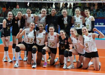 VakıfBank, THY deplasmanında avantajı kaptı!