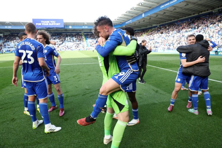 yunus akgun asisti yapti leicester city 3 puani kapti habermeydan