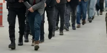 “Aranan şahıslara yönelik” düzenlenen operasyonlarda 4 bin 995 firari yakalandı