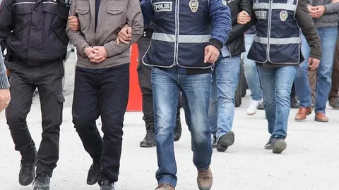 “KALKAN-22” operasyonlarında 40 göçmen kaçakçılığı organizatörü yakalandı 40 gocmen kacakciligi organizatoru yakalandi habermeydan