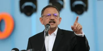 Bakan Özhaseki: Amacımız konutları en geç bir sene içerisinde bitirmek