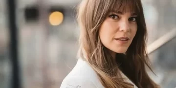 40 yaşına giren Aslı Enver’e arkadaşlarından mesaj yağdı! Aslı Enver Kimdir?